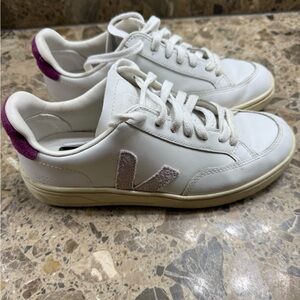 Veja Women's White and Purple Sneakers